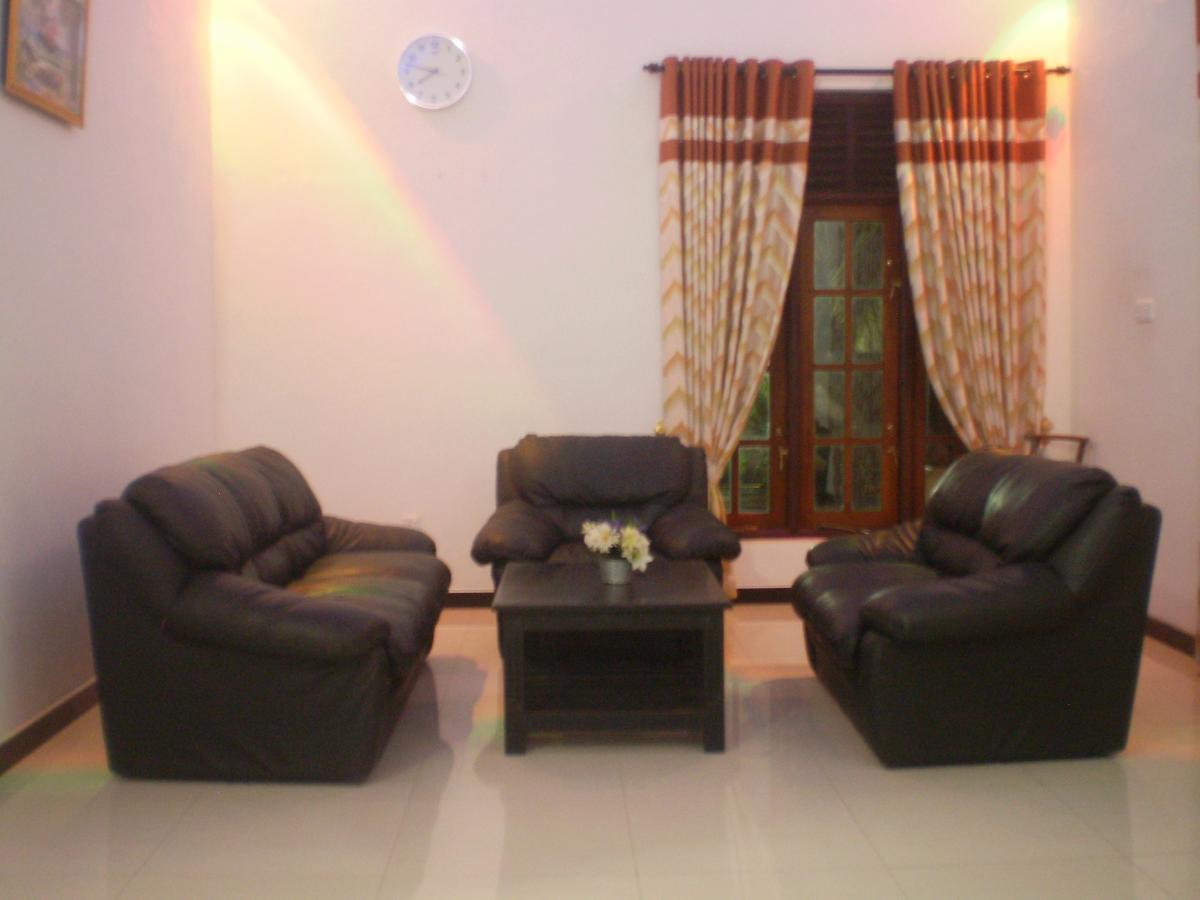 Grand Hilton Hotel Negombo Dış mekan fotoğraf