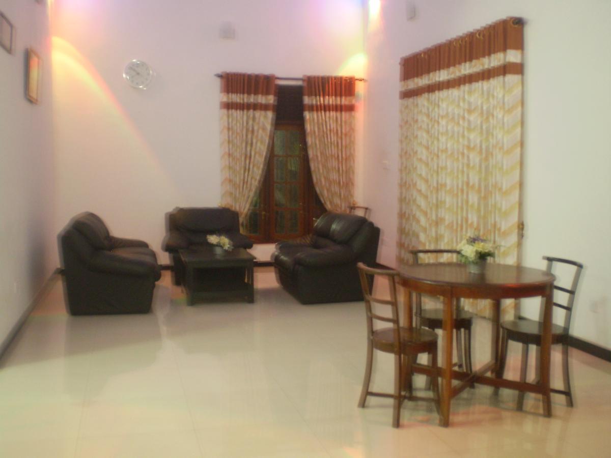 Grand Hilton Hotel Negombo Dış mekan fotoğraf